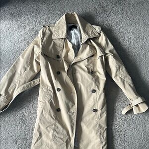 Women’s Banana Republic trench coat